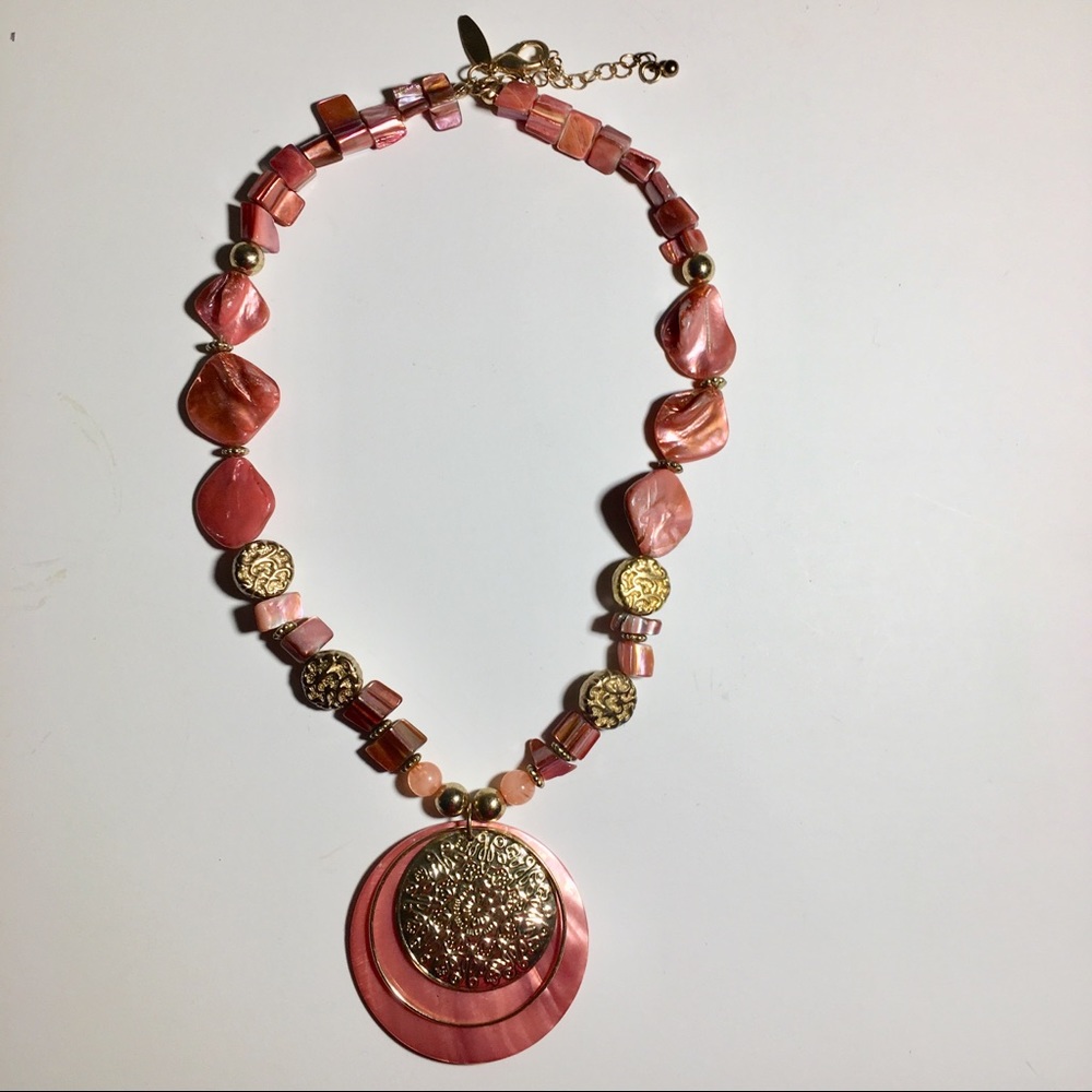 New never worn rose 17” length 3”extender necklace